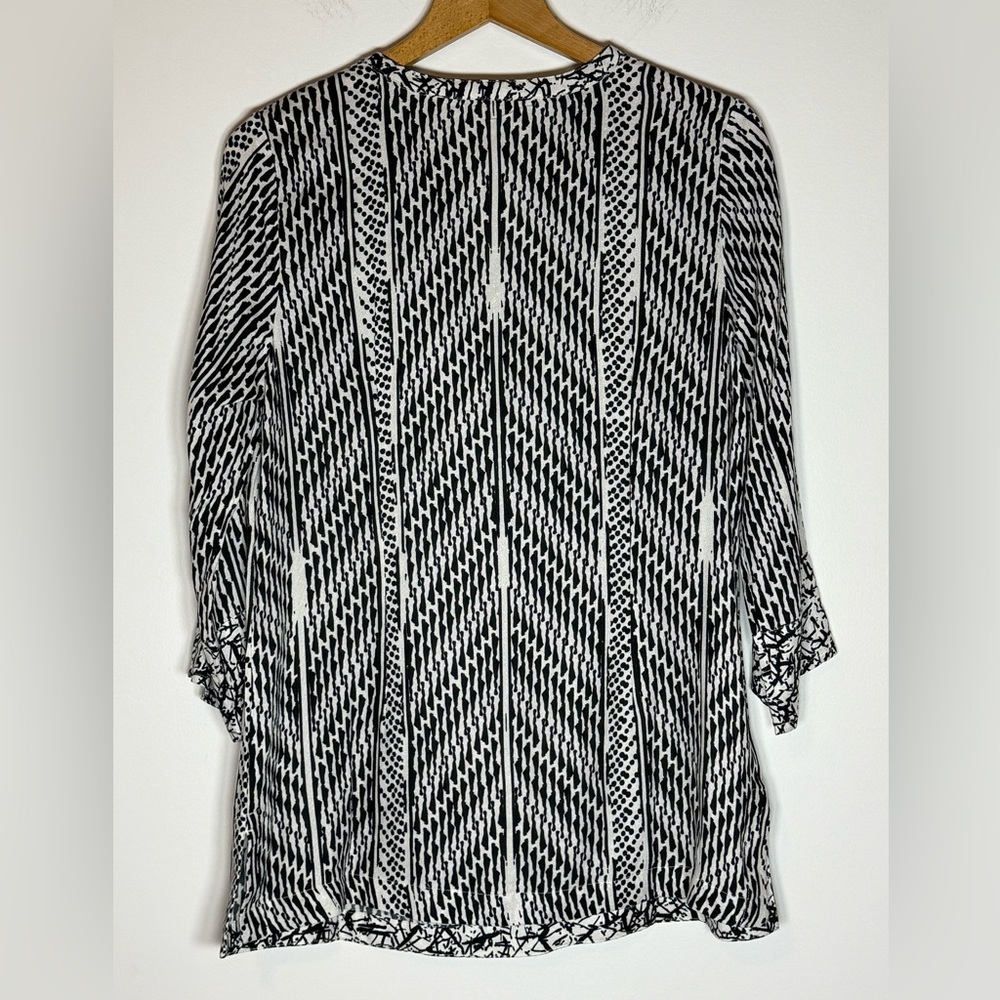Soft Surroundings Black & White‎ Mixed-Print V-Neck Tunic - Picture 3 of 11